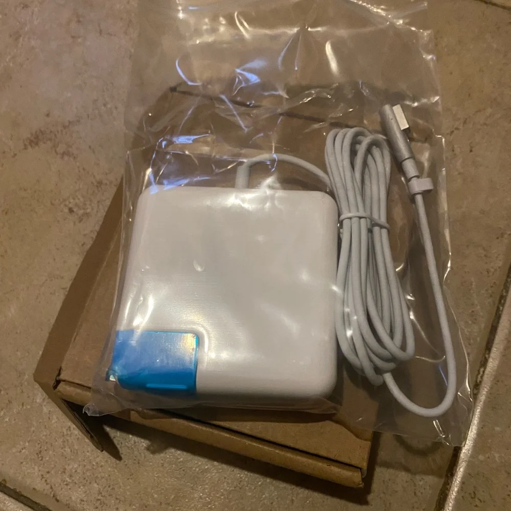 MacBook Charger Power Adapter MagSafe Year 2007 to 2012 BRAND NEW NEVER USED
